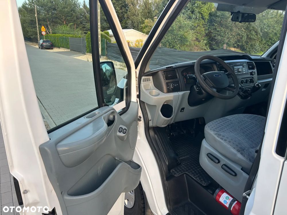 Ford Transit - 9