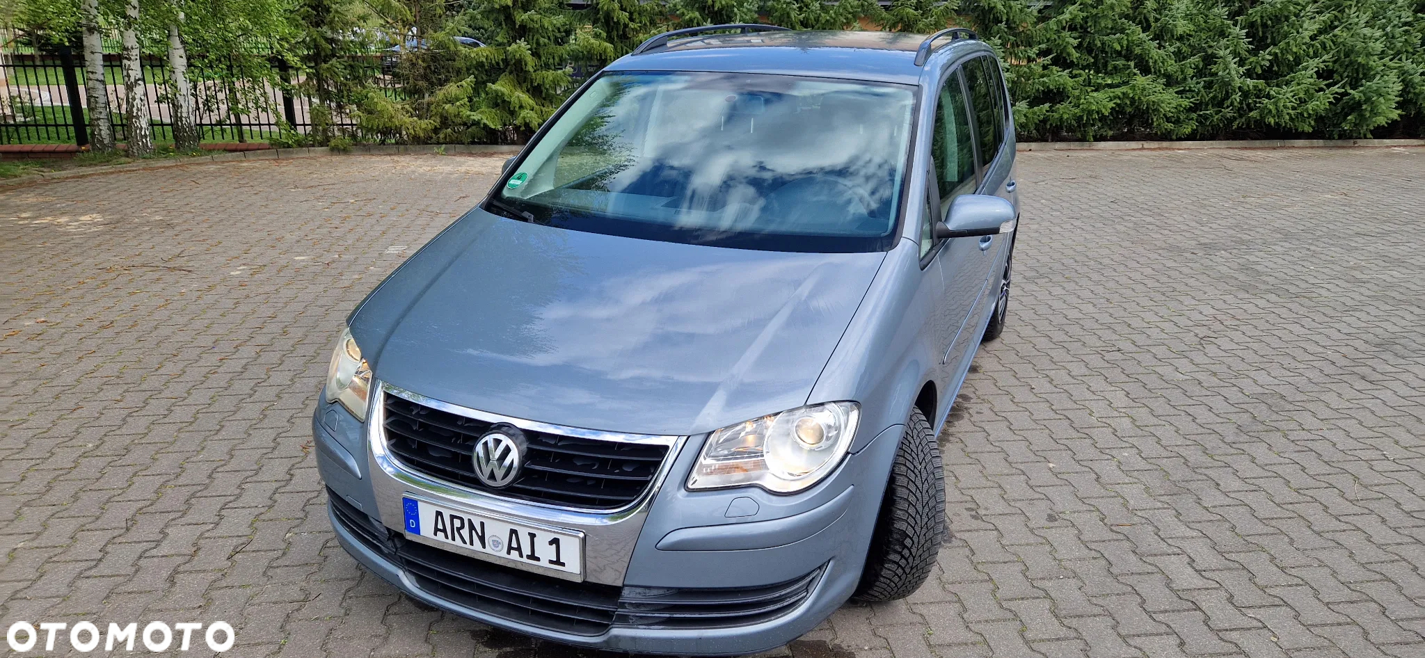 Volkswagen Touran - 4