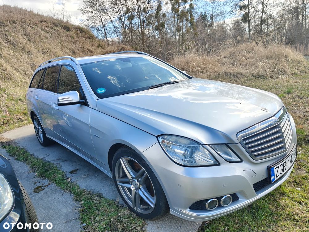 Mercedes-Benz Klasa E 300 CDI DPF BlueEFFICIENCY 7G-TRONIC Elegance - 3