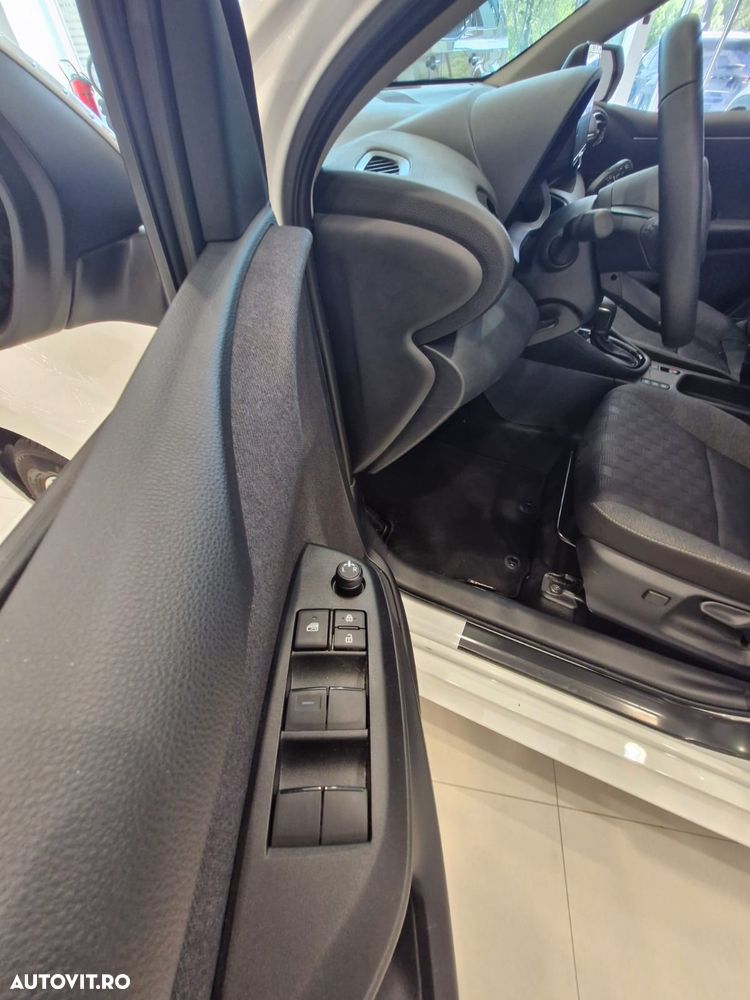 Toyota Yaris - 16