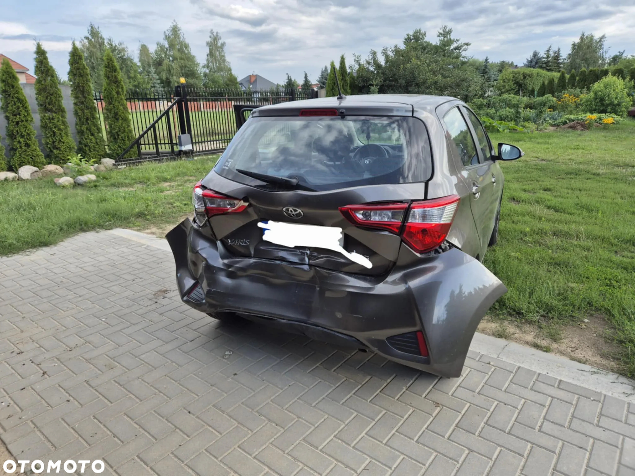 Toyota Yaris 1.5 Premium - 2