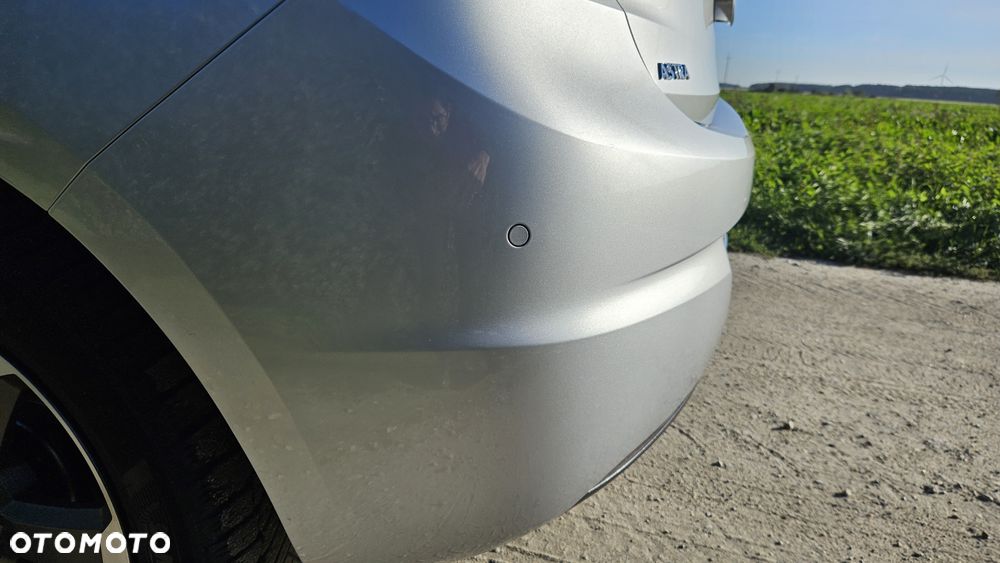 Opel Astra 1.4 T Dynamic - 24