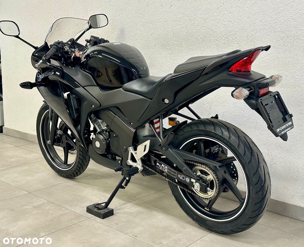 Honda CBR - 3