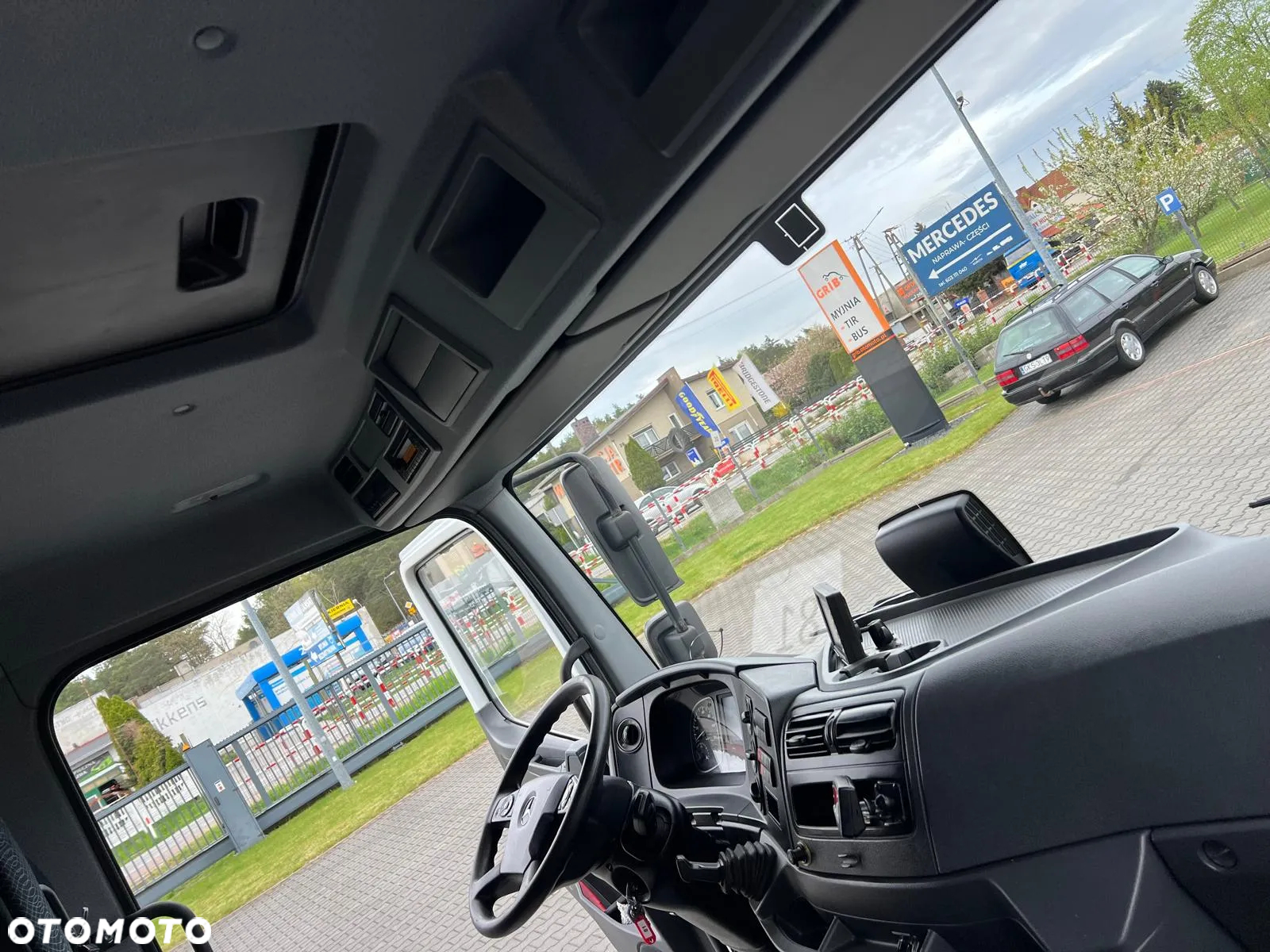 Mercedes-Benz ATEGO 816 EURO 6 CHŁODNIA HAKOWA KONTENER IZOTERMA LAMBERET PODUSZKI KLIMA - 15