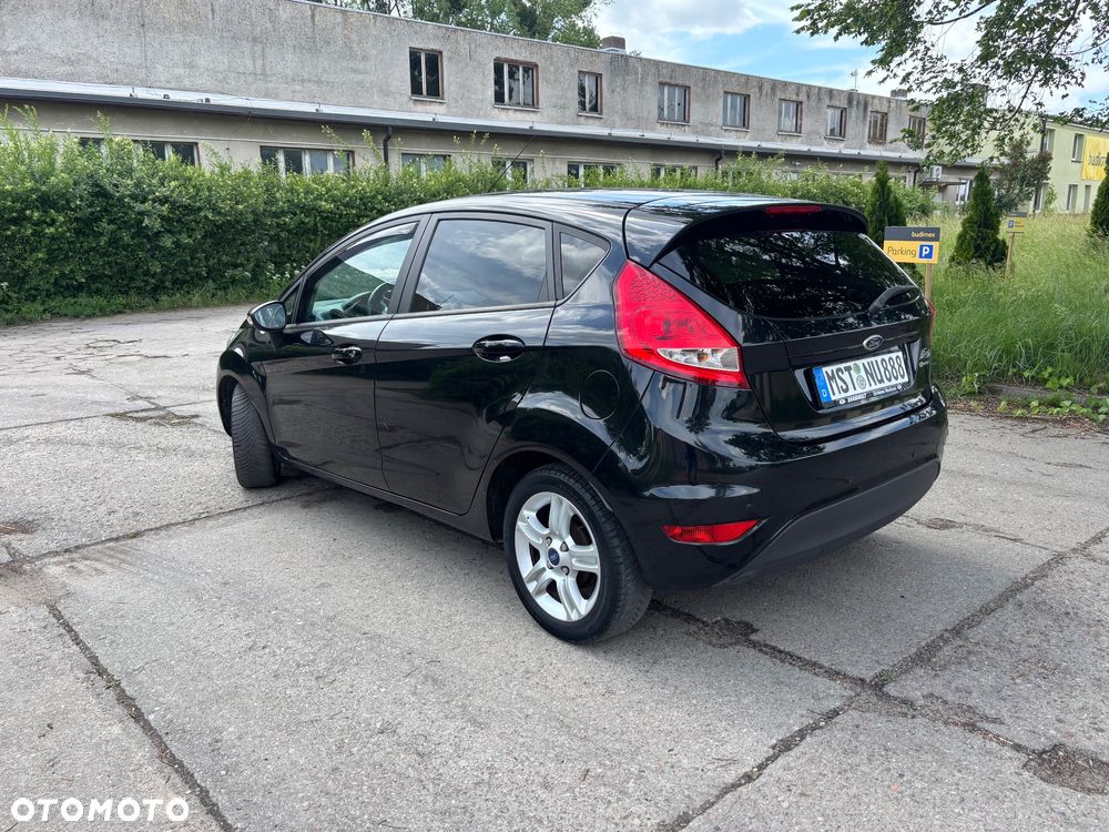 Ford Fiesta 1.25 Champions Edition - 30