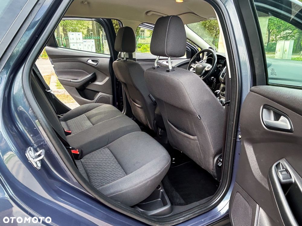 Ford Focus 1.0 EcoBoost Trend - 29
