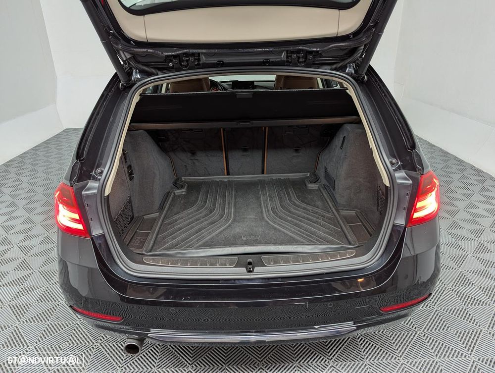 BMW 320 d Auto Line Luxury - 26