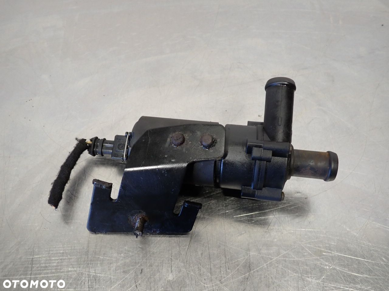 POMPA WODY DODATKOWA RENAULT LAGUNA II  8200114782 - 4