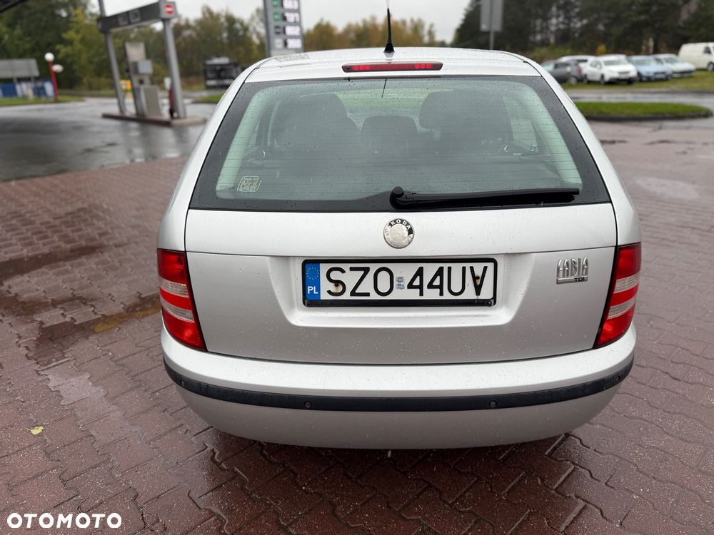 Skoda Fabia - 8