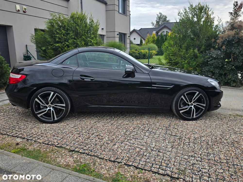 Mercedes-Benz SLK 200 (BlueEFFICIENCY) - 12