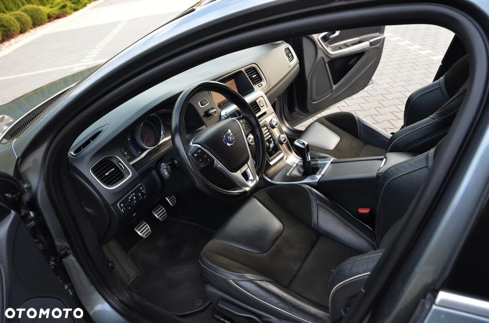 Volvo V60 D2 Drive-E R-Design Momentum - 5