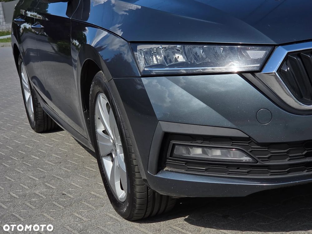 Skoda Octavia 2.0 TDI DSG Edition - 8