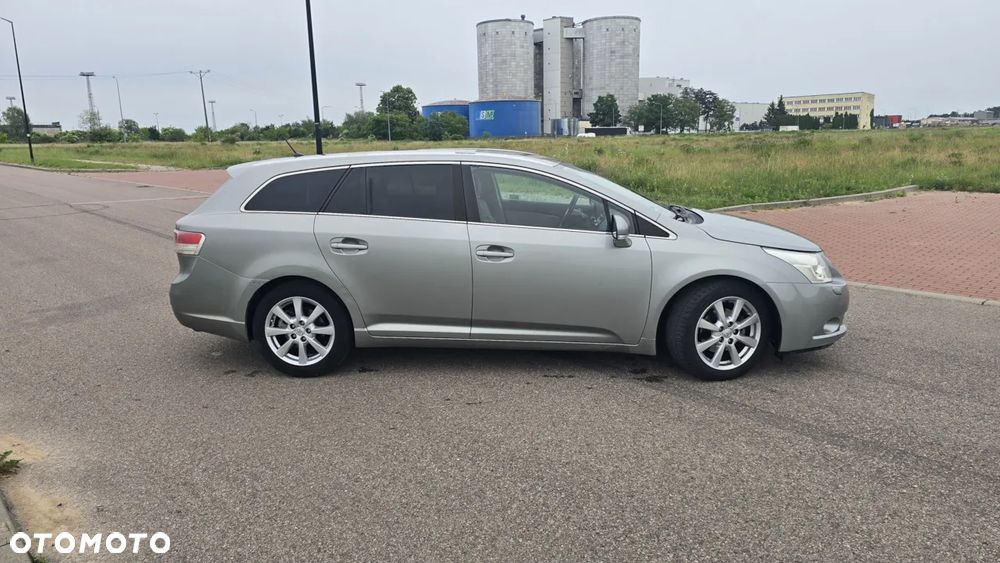 Toyota Avensis - 6