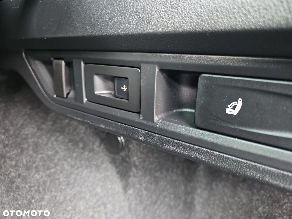 Skoda Octavia 2.0 TDI Style DSG - 39