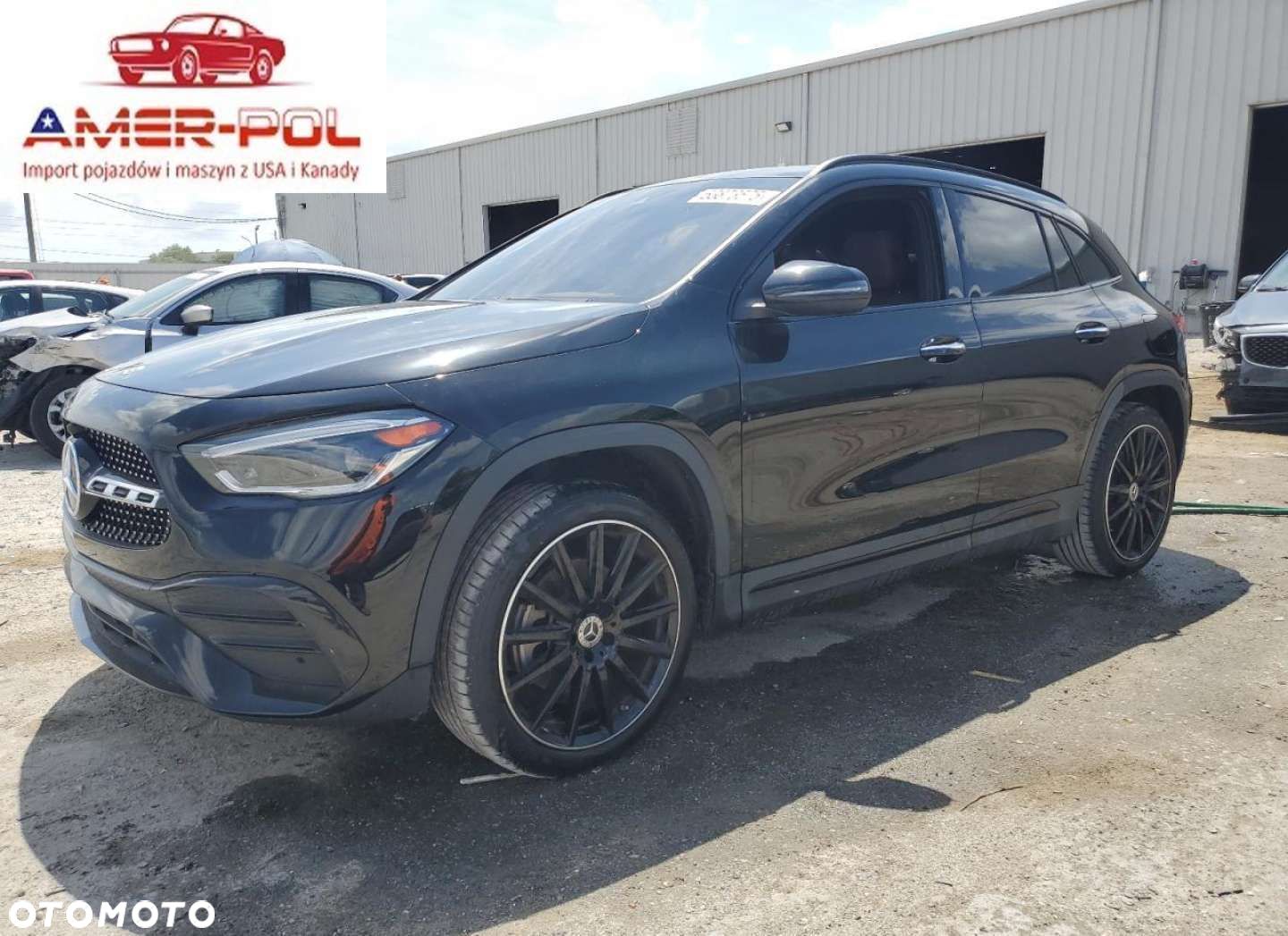 Mercedes-Benz GLA - 1