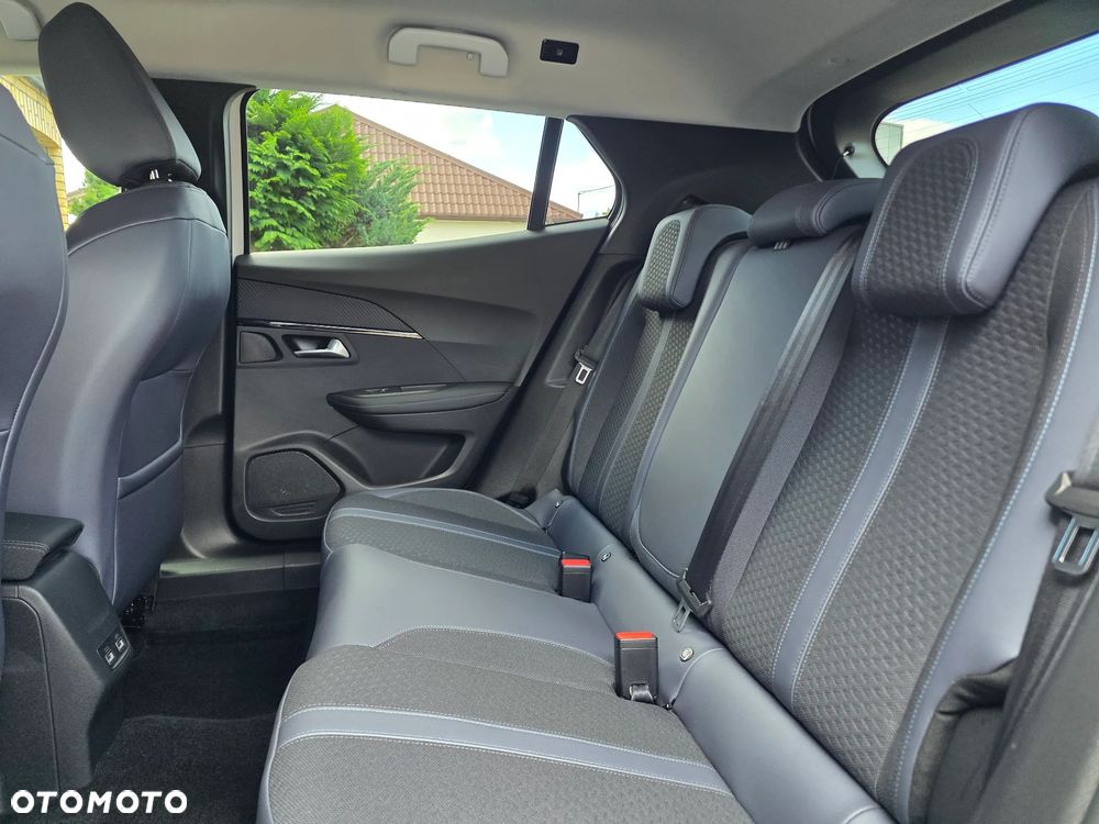 Peugeot 2008 1.5 BlueHDi Allure S&S EAT8 - 28