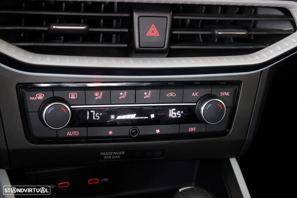 SEAT Arona 1.0 TSI Xperience DSG - 24