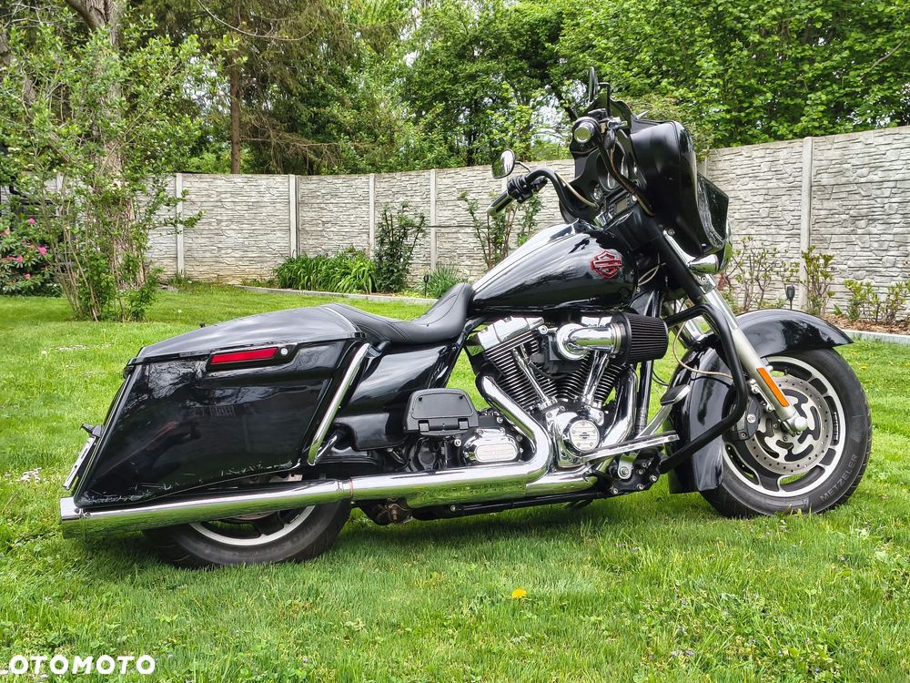 Harley-Davidson Touring Street Glide - 21