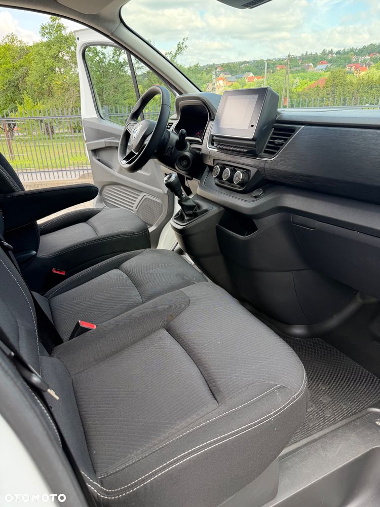 Renault Trafic - 16
