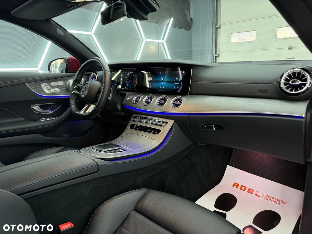 Mercedes-Benz Klasa E 300 Coupe 9G-TRONIC AMG Line - 32