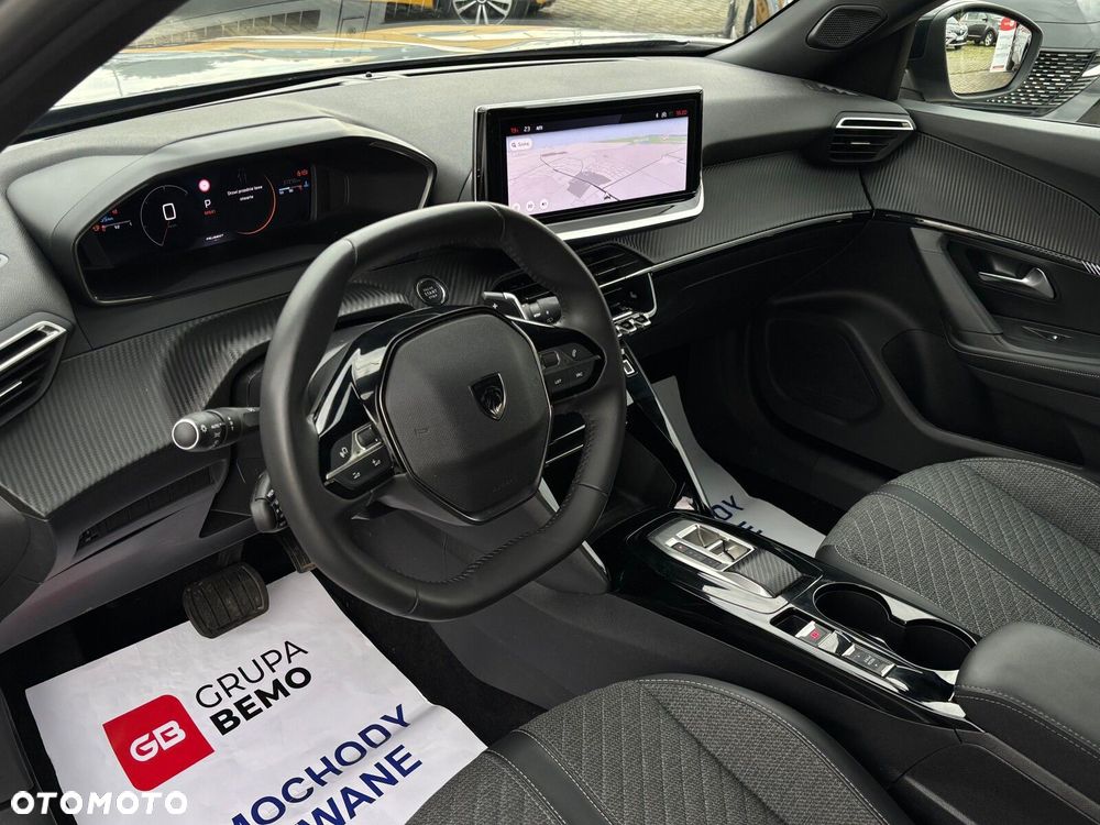 Peugeot 2008 - 11
