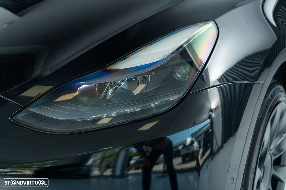 Tesla Model Y Long Range Dual Motor AWD - 14