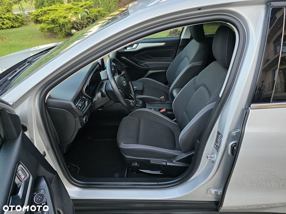 Ford Focus 1.5 EcoBlue Start-Stopp-System COOL&CONNECT DESIGN - 13