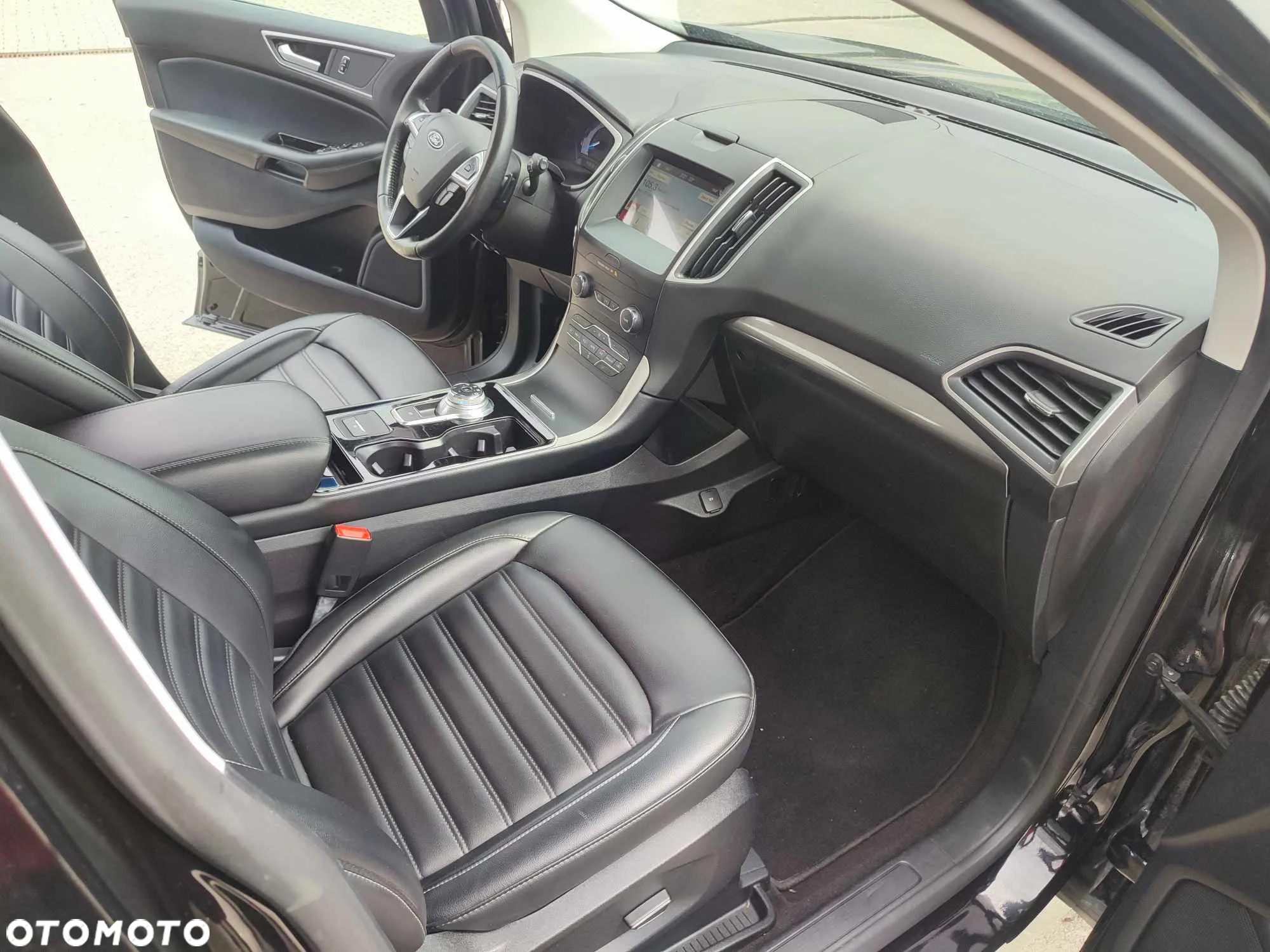 Ford Edge - 16