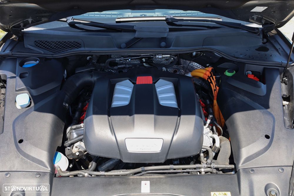 Porsche Cayenne S E-Hybrid - 37
