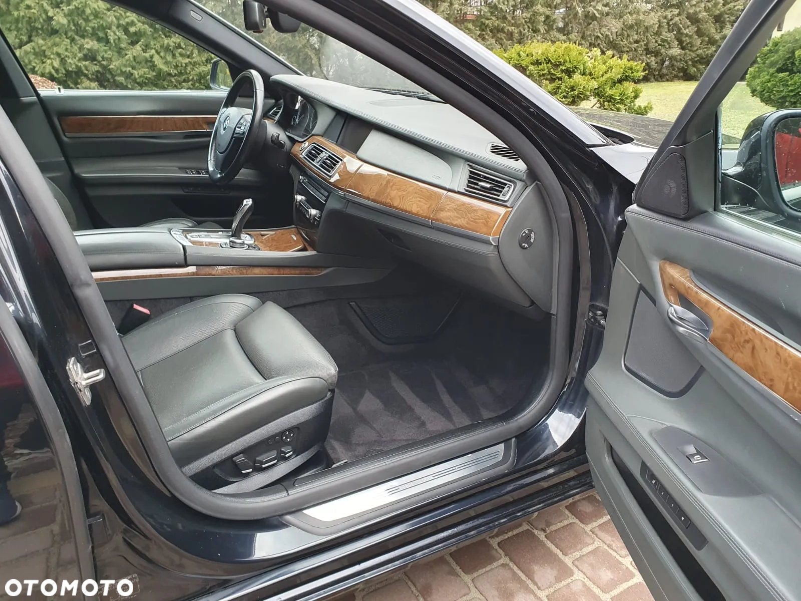 BMW Seria 7 - 16