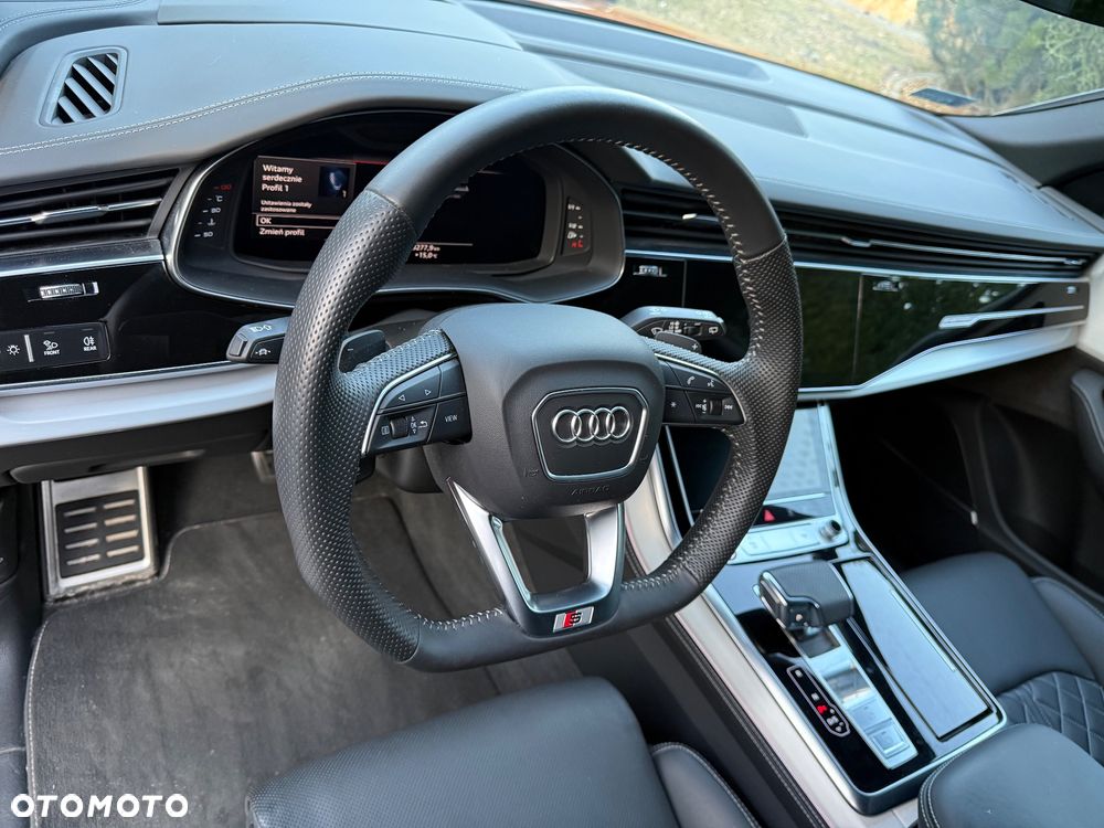 Audi SQ8 - 14