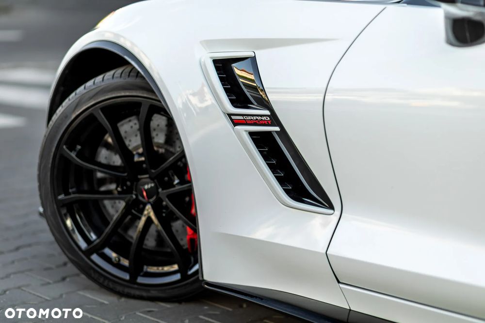 Chevrolet Corvette - 8