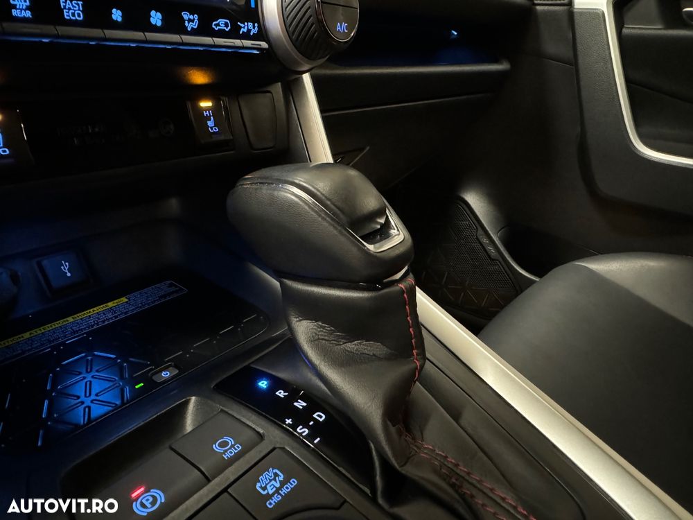 Toyota RAV4 Plug-in-Hybrid Style - 13