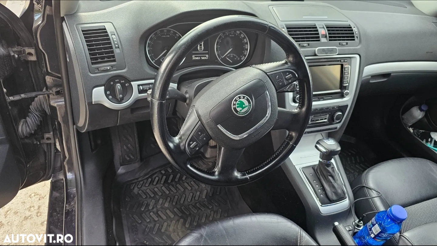 Skoda Octavia Combi 1.6 TDI Classic DSG - 6