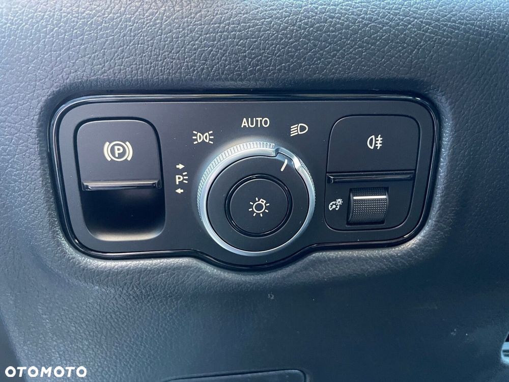 Mercedes-Benz Vito - 15