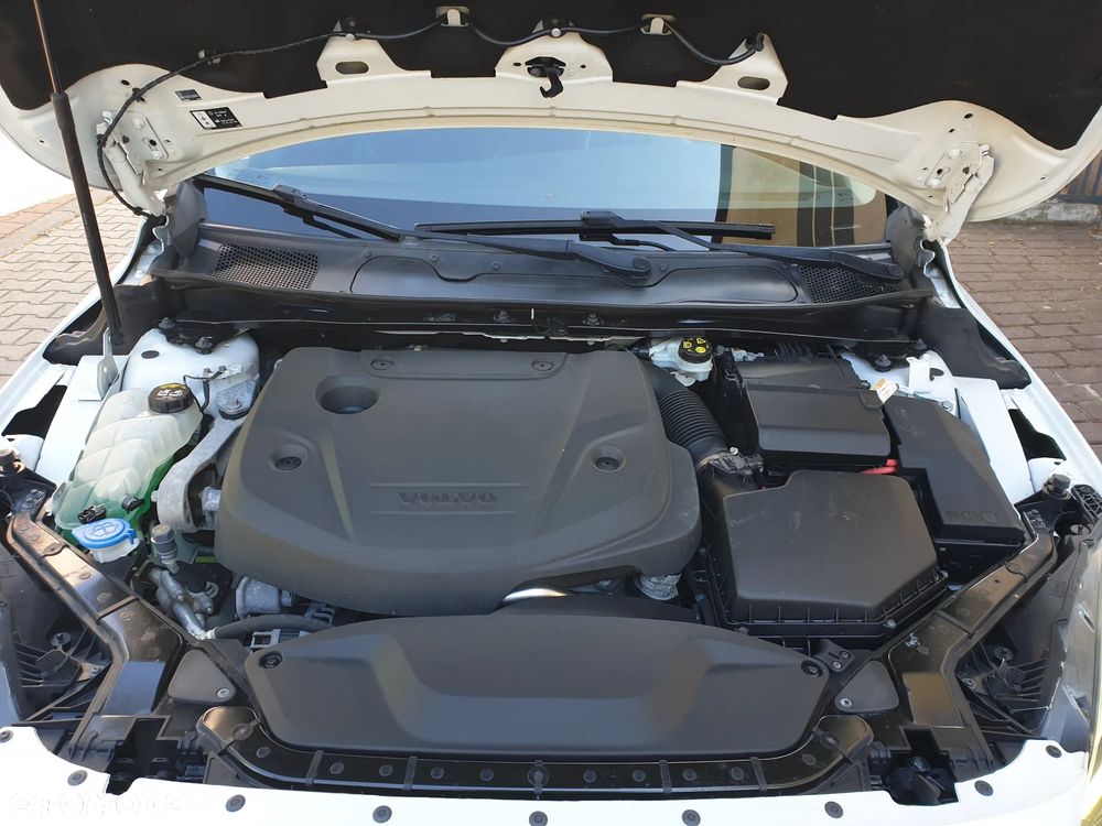 Volvo V40 D2 Momentum - 21