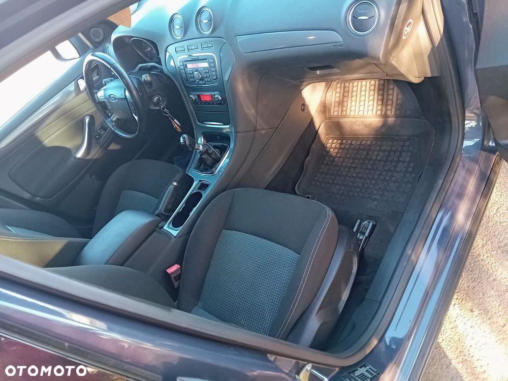 Ford Mondeo SW 1.6 T Gold X Plus - 9