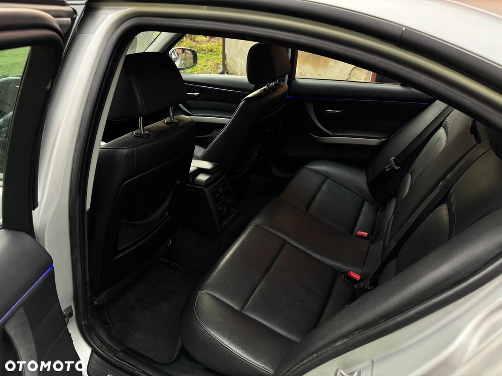 BMW Seria 3 320i Edition Exclusive - 19