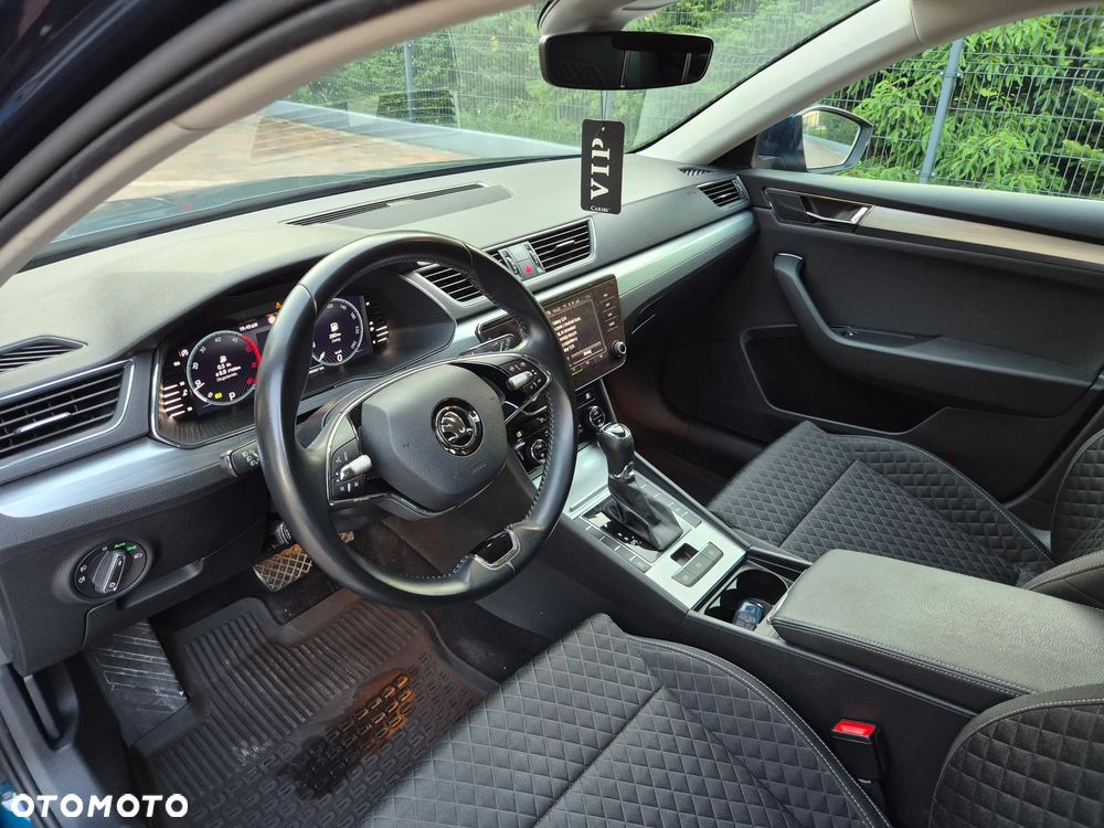 Skoda Superb 2.0 TDI SCR Ambition DSG - 9