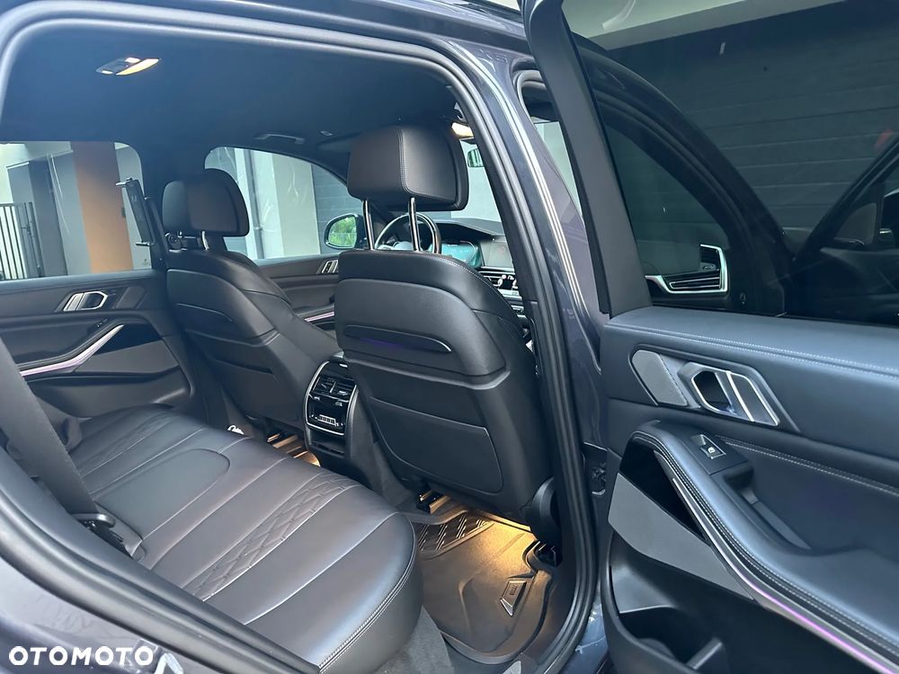 BMW X5 M M50d - 17