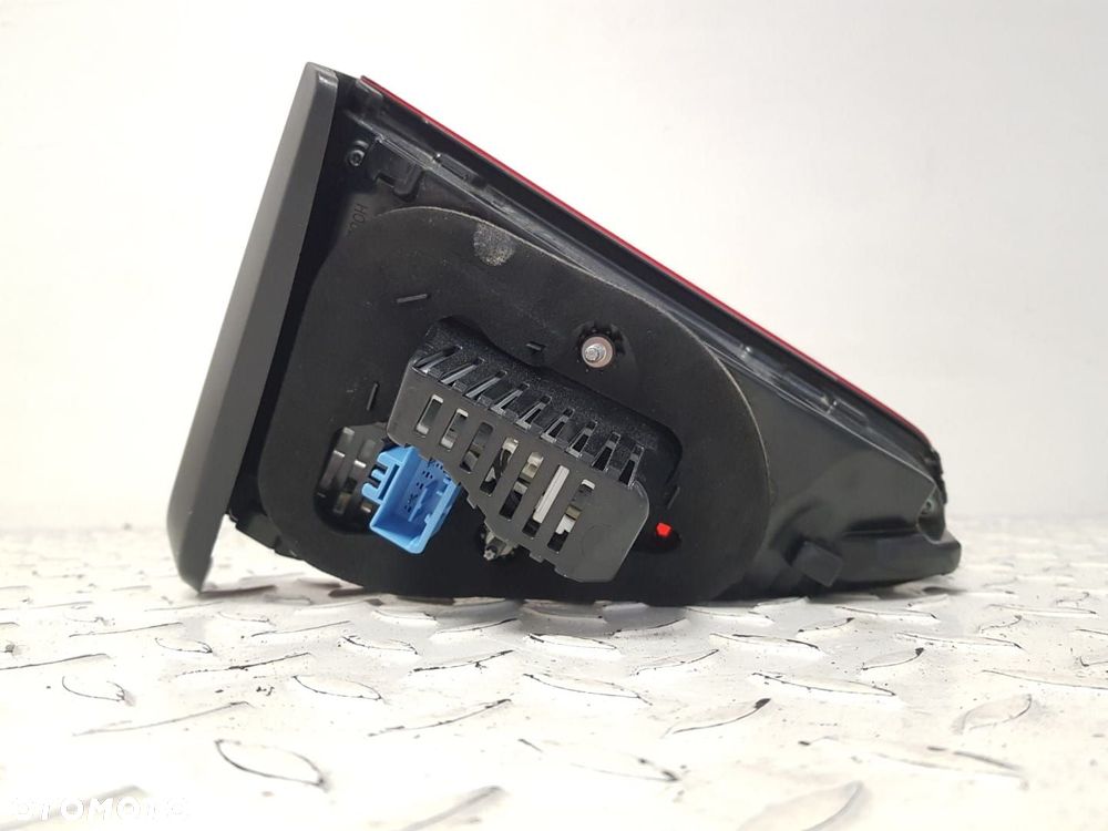 ŁADNA ORYGINALNA TYLNA LAMPA PRAWA  VW TOURAN III 3 5TA  15-24 5TA945308F PRAWY TYŁ - 6