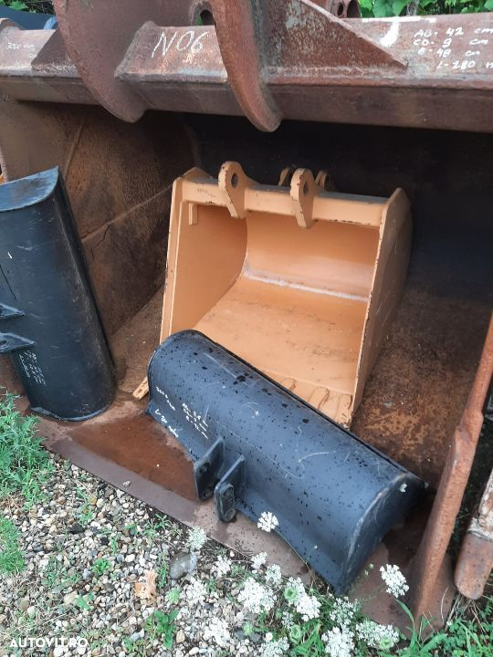 Cupe originale buldoexcavator CASE - 8