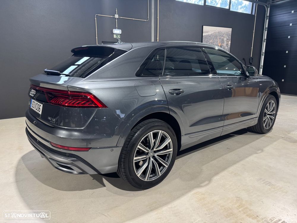 Audi Q8 - 12