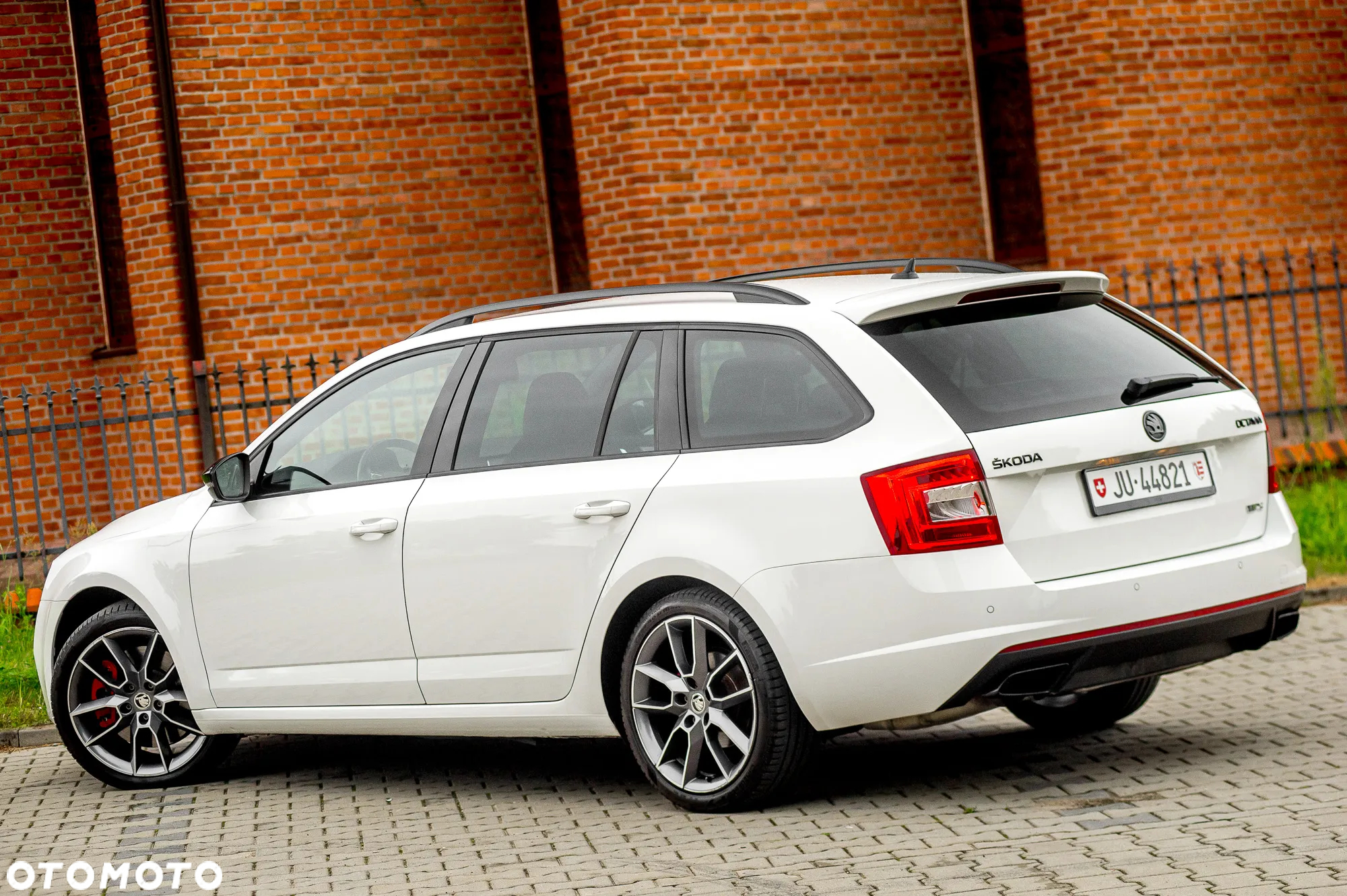Skoda Octavia 2.0 TSI RS - 13