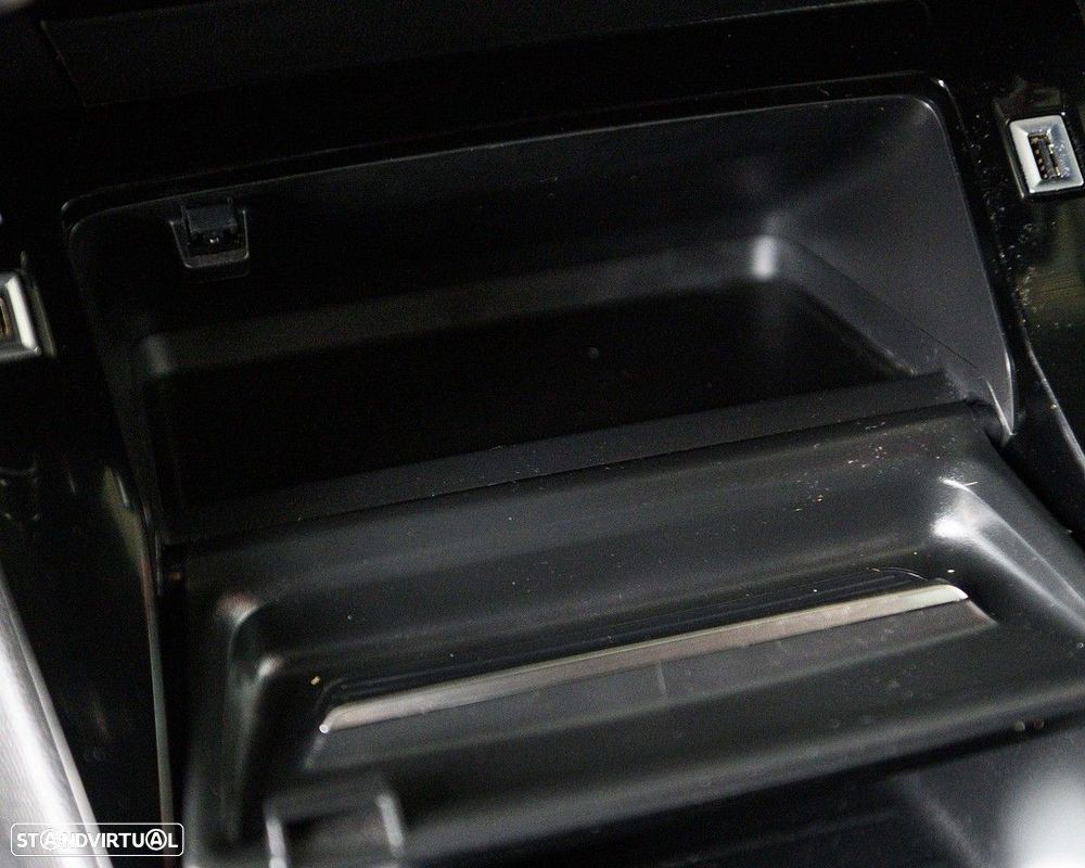 Peugeot 2008 1.2 PureTech Allure Pack - 46