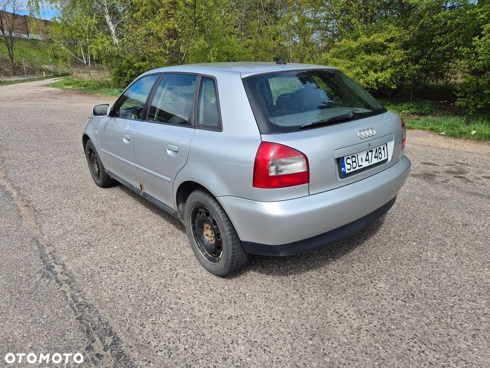 Audi A3 Sportback - 2