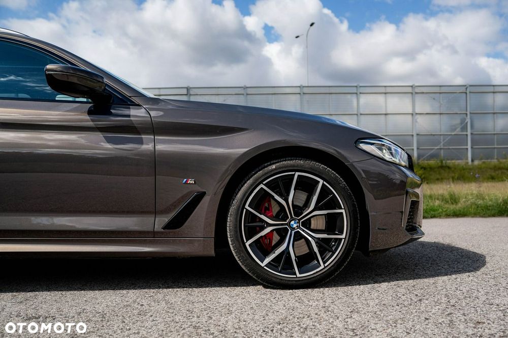 BMW Seria 5 530i xDrive mHEV M Sport sport - 9