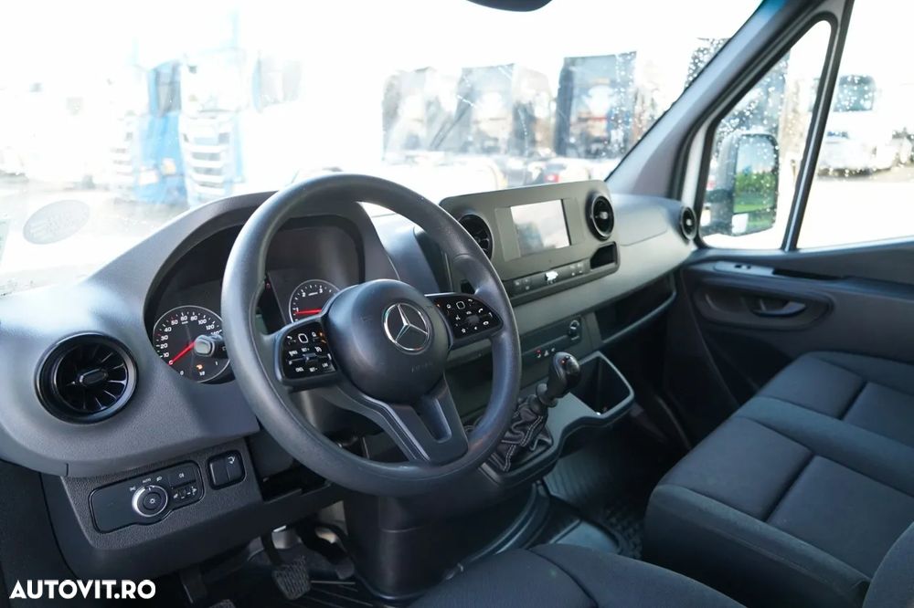 Mercedes-Benz SPRINTER 315 CDI / CONTAINER 4.4 M / 750 KG LIFT / TWIN / IMPORTAT - 21
