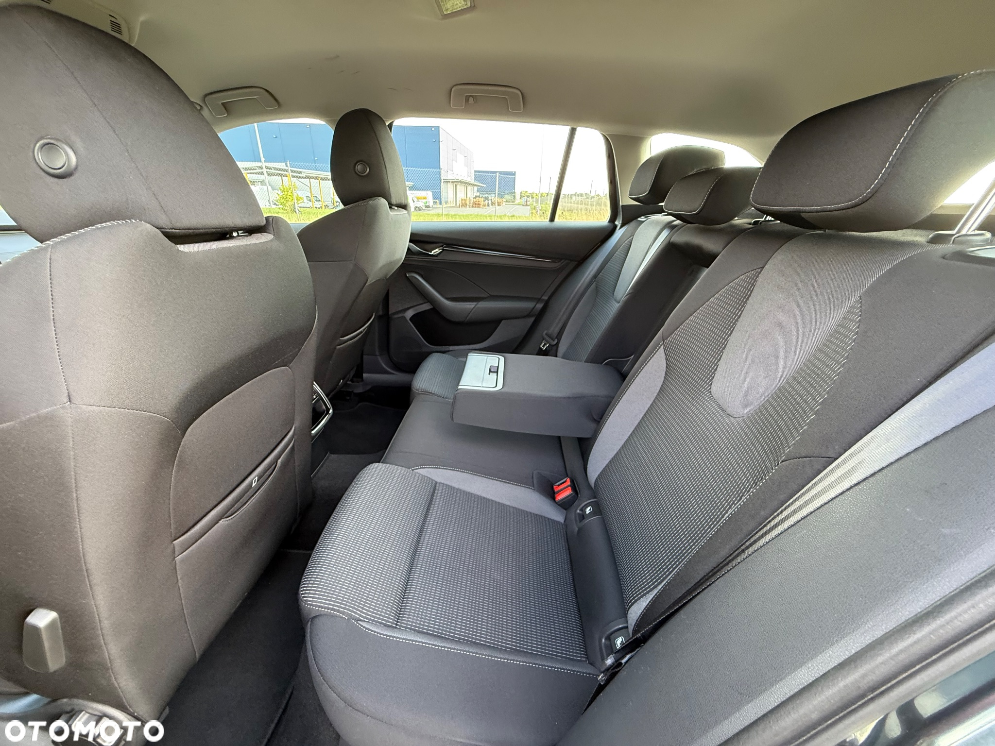 Skoda Octavia 2.0 TDI Business DSG - 13