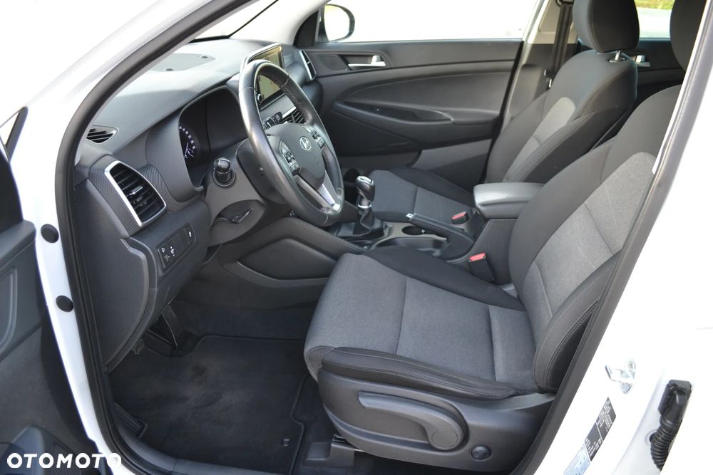 Hyundai Tucson blue 1.6 GDi 2WD Navi - 38